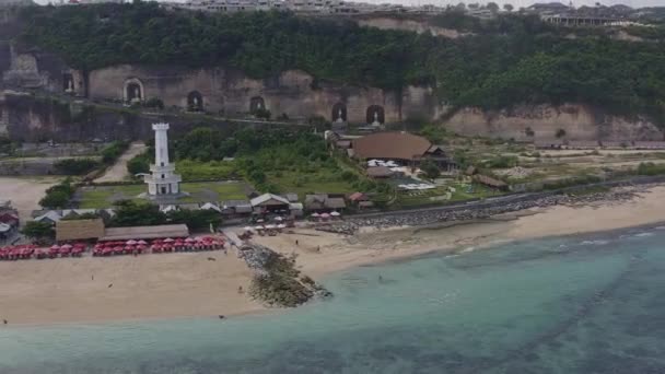 Bali Indonesia Aerial V25 Afastando Praia Pantai Pandawa Com Vista — Vídeo de Stock