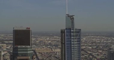 Los Angeles Havacılık v145 Çok yönlü şehir merkezindeki binaların görüntülerini kapat - Ekim 2019