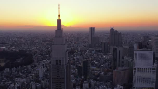 Tokyo Japan Air V101 Voando Baixo Lado Torre Relógio Pôr — Vídeo de Stock