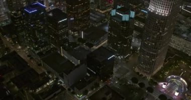 Los Angeles Havacılık v164 FIGat7 'nin yakınından South Park' a doğru güneybatıya ve gece 110 otobanına gece - Ekim 2019