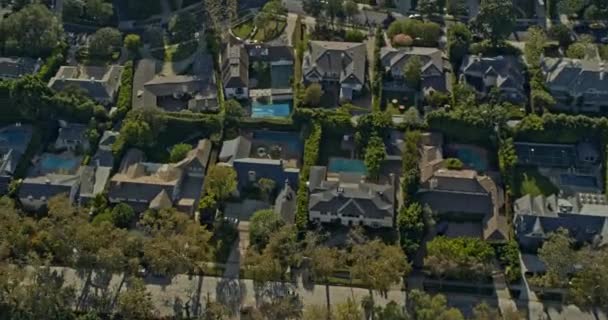 Los Angeles Aerial V211 Vertical Panning Birdseye Descending Holmby Hill — Stock Video