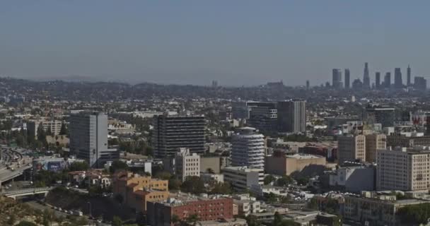 Los Angeles Flygfoto V187 Hollywood Panorama Från 101 Nära Capitol — Stockvideo