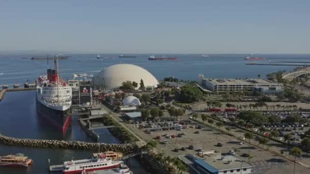 Long Beach Aerial Low Panning View Cruise Terminal Ocean Liner — Stock Video