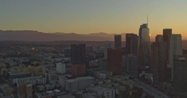Λος Άντζελες Aerial V242 Panoramic Downtown Buildings Skyline Cityscape Sunrise — Αρχείο Βίντεο