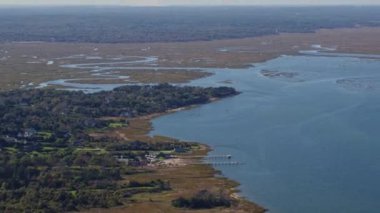 Cape Cod Massachusetts Havacılık v8 Mahallesi ve Körfez manzaralı Büyük Bataklıklar 'ın panoramik manzarası - Ekim 2017