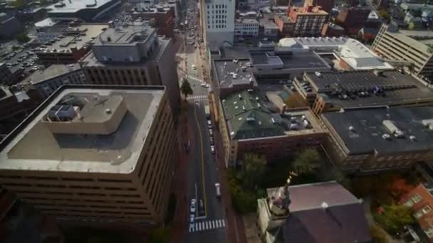 Portland Maine Aerial V14 Traveling Birdseye Downtown Path Congress Street — Vídeos de Stock