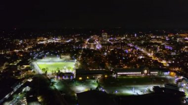 Ann Arbor Michigan Havayolları V16 Gece yarısı şehir merkezine doğru uçuyor - Ekim 2017