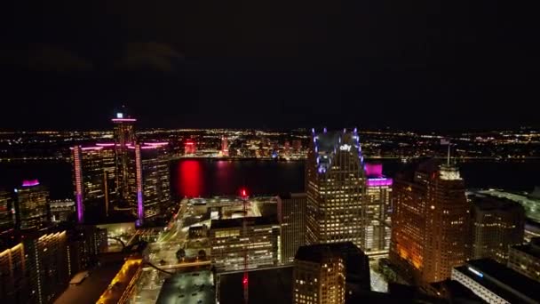 Detroit Michigan Aerial V147 Sann Nattetid Panoramautsikt Över Centrala Stadsbilden — Stockvideo