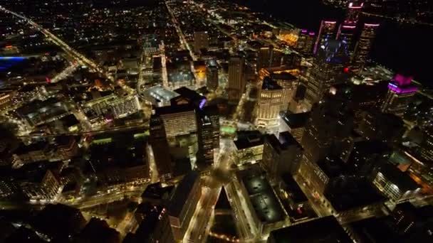 Detroit Michigan Aerial V145 Downtown Birdseye Cityscape Dusk Night Moving — стокове відео