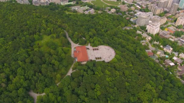 Montreal Quebec Aerial V65 Birdseye Leaves Mount Royal Park Panning — стокове відео