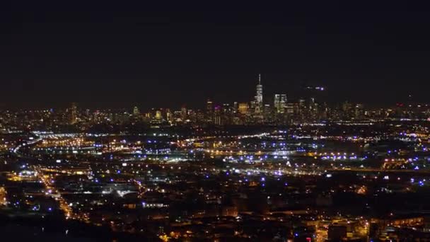 ニューアークニュージャージー航空V14ニューヨーク ジャージーシティ ニューアークの夜景が飛行機で到着 10月2017 — ストック動画