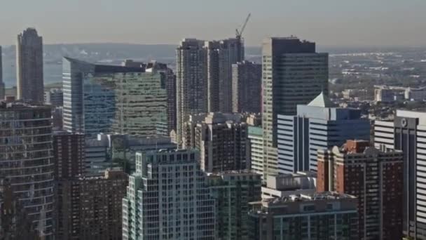Jersey City New Jersey Aerial V12 Panning Cityscape Jersey City — Wideo stockowe