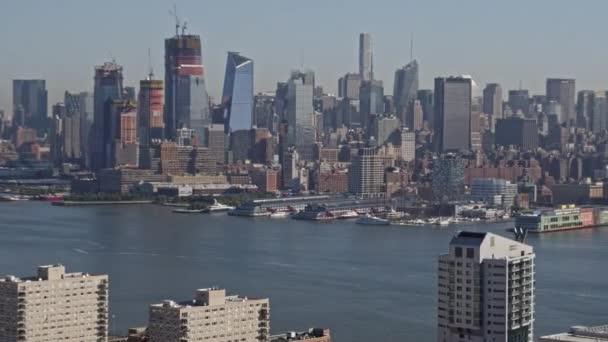 ニューヨーク航空V98パノラマニューヨークホボケン展望台から北から南へのミッドタウンの街並み 10月2017 — ストック動画