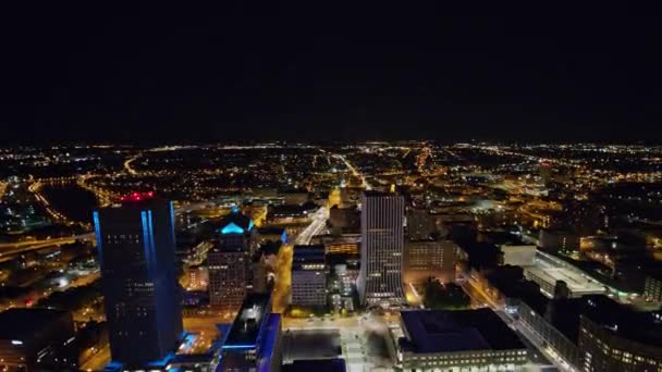 Rochester New York Aerial V10 Short Reverse Panning Downtown City — 图库视频影像