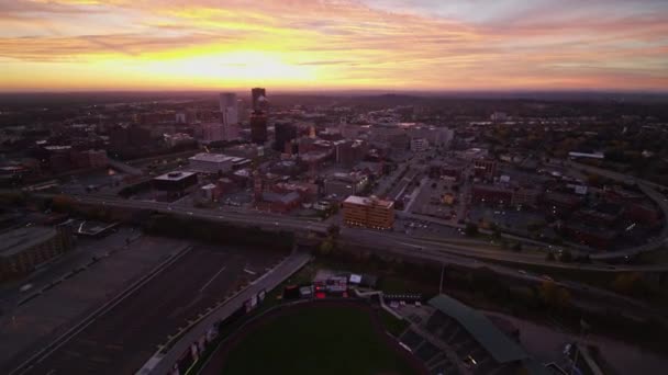 Rochester New York Aerial V23 Panning Cityscape Dawn Sunrise Ballpark — Stock Video