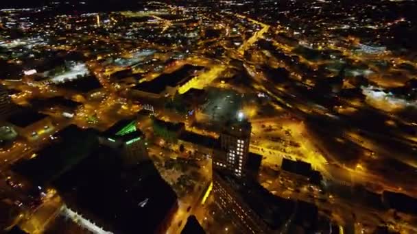 Syracuse New York Aerial Nighttime Birdseye Panoramic Circles Downtown Building — Stok Video