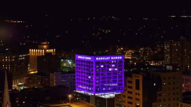 Syracuse New York Aerial Panoramique Nocturne Basse Vue Centre Ville — Video