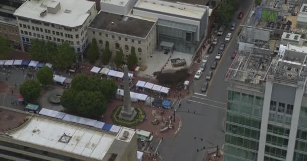 Asheville North Carolina Aerial V17 Panning Birdseye Med Utsikt Över — Stockvideo