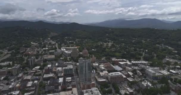 Asheville North Carolina Aerial Vliegen Door Het Centrum Naar Het — Stockvideo