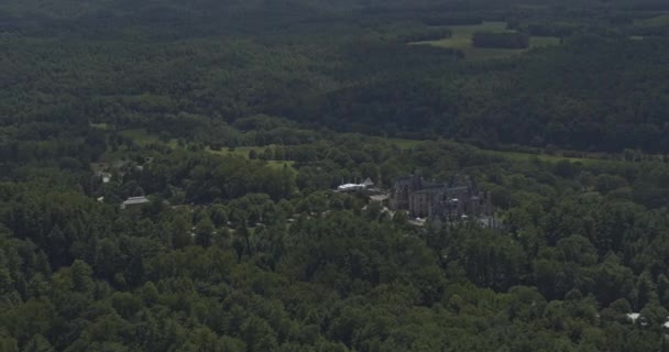 Asheville North Carolina Aerial V22 Meervoudig Uitzicht Biltmore Estate Mansion — Stockvideo