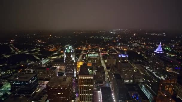 Raleigh North Carolina Aerial Panning Cityscape Night View Fog Downtown — 비디오