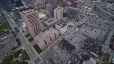 Cleveland Ohio Havacılık V49 Şehir Merkezi Gün doğumunda kuş bakışı - Ekim 2017