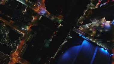 Toronto Ontario Havacılık v75 Gece Vakti dikey şehir manzarası - Ekim 2017