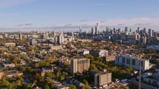 Toronto Ontario Aerial V30 Panning Alexandra Park View Downtown Skyline — Stock Video