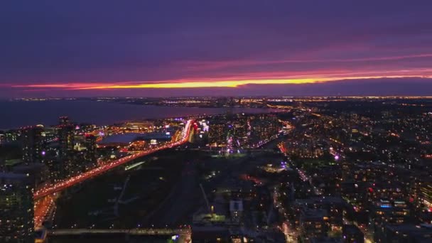 Toronto Ontario Aerial V55 Szybkie Zamiatanie Odwrotnej Panoramy Nad Niagara — Wideo stockowe