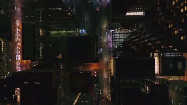 Toronto Ontario Aerial V77 Noční Vertikální Městská Krajina Končící Budově — Stock video