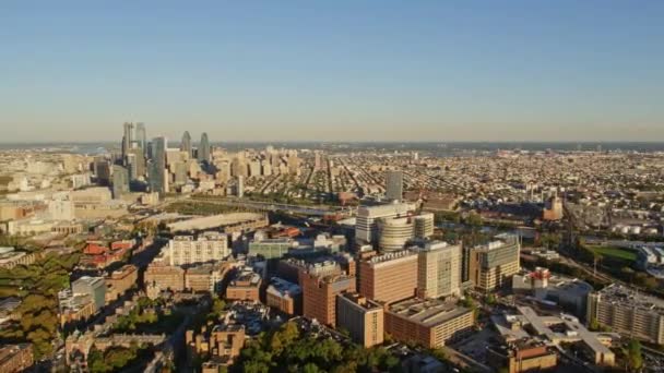Philadelphia Pennsylvania Havacılık V80 Üniversite Şehri Panoramik Manzaralı Şehir Merkezi — Stok video