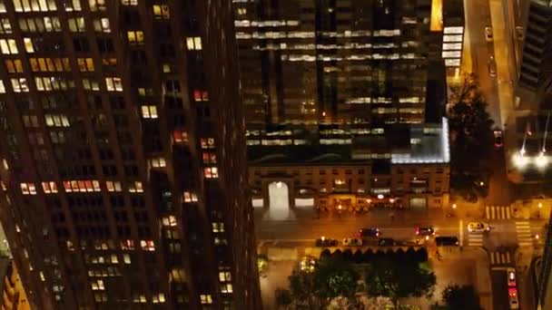 Philadelphia Pennsylvania Aerial V114 Nächtliche Downtown Vertikal Absteigender Blick Durchquert — Stockvideo