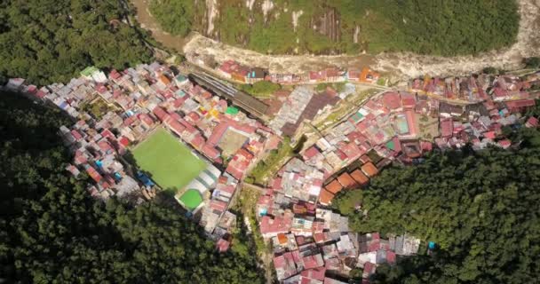 Aguas Calientes Peru Aerial V23 Volare Sopra Città Guardando Giù — Video Stock