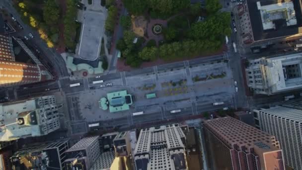 Providence Rhode Island Aerial V31 Soluppgång Vertikalt Centrum Stadsbild Utsikt — Stockvideo