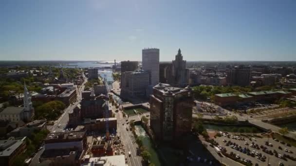 Providence Rhode Island Aerial V42 Panning Reverse Downtown Cityscape Moving — 비디오