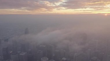 San Francisco Havacılık v86 Finansal Bölge şehir manzarasının birden fazla kuş bakışı segmentleri gün batımında - Aralık 2018