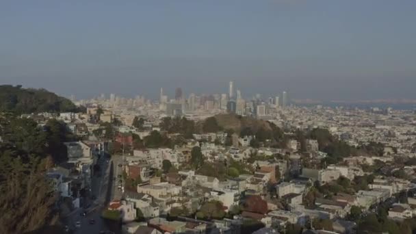 San Francisco Aerial V90 Vliegen Van Corona Heights Park Naar — Stockvideo