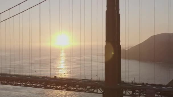 旧金山空中V100大桥和日落至2018年12月在马林一侧附近的交通详情 — 图库视频影像