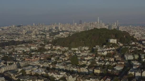 San Francisco Aerial V98 Kijkend Naar Noordoost Vliegend Zuidoosten Met — Stockvideo