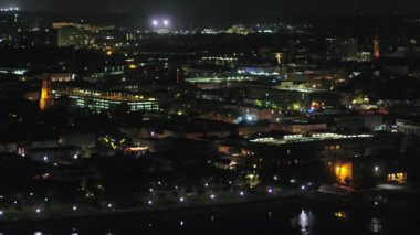 Charleston Güney Carolina Havayolları v11 Birdeye gece görüşü Güney 'den Kuzey' e Fransız Mahallesi - Ekim 2017