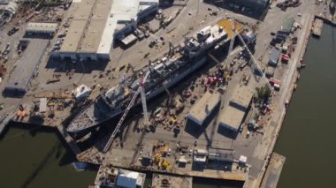 Charleston Güney Carolina Havacılık v84 Dikey Tersanenin alçaktan yükseğe doğru döndüğü - Ekim 2017