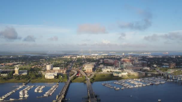 Charleston South Carolina Aerial V120 Traversing Cityscape Marina View Οκτώβριος — Αρχείο Βίντεο