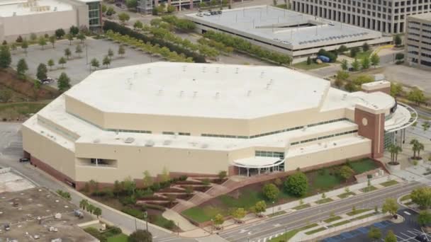 Columbia South Carolina Aerial V18 Schwenk Detailansicht Der Indoor Arena — Stockvideo