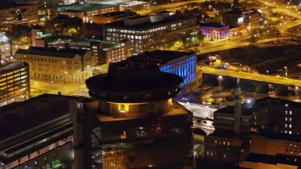 Rochester New York Aerial V18 Tight Nighttime Panoramic Downtown High — Stock Video