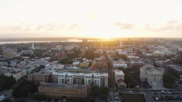 Charleston South Carolina Aerial V135 Widok Miasto Przelatujące Wstecz Nad — Wideo stockowe