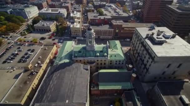 Portland Maine Aerial V12 Panoramisch Vogeltje Dat Uitkijkt Het Stadhuis — Stockvideo