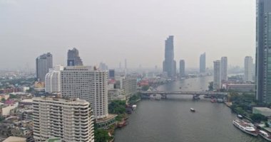 Chao Phraya nehri etrafında dönen Bangkok Tayland Hava Aracı - Mart 2018