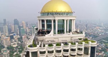 Bangkok Tayland Havacılık v56 Panoramik şehir manzarası kule bahçe terası detaylarıyla Mart 2018