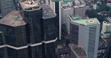 Bangkok Tayland Havacılık v97 Birdeye, Kule ve ulaşım kavşağı etrafında dönüyor - Mart 2018