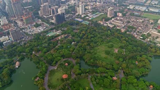 バンコクタイ航空V79ルンピニー公園から街並みを見下ろす 3月2018 — ストック動画